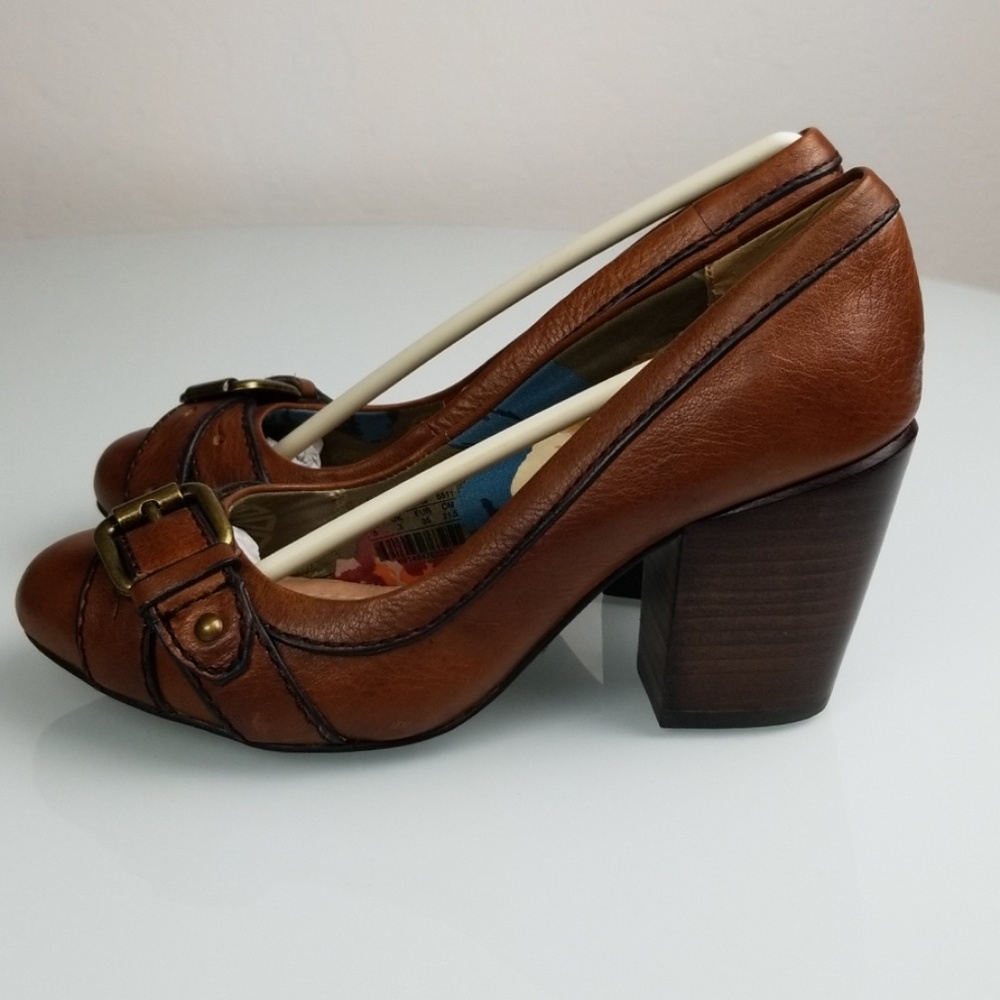 Fossil Brown Leather Pump
